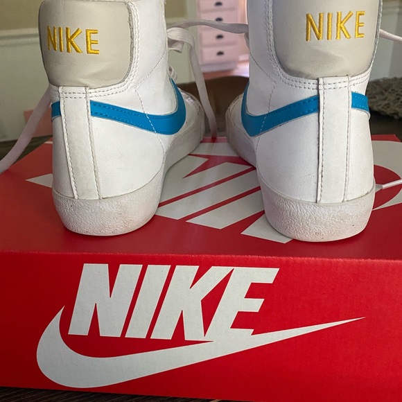 Nike like new - Picture 4 of 4